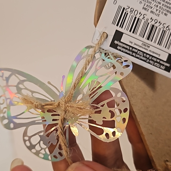 Hand Crafted Wooden Wall Decor Skeleton Design Black & White Glitter BEWARE sign - Picture 11 of 17